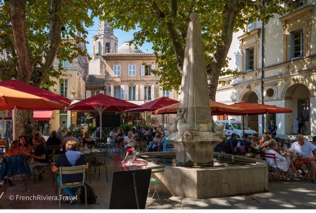 Bel Appartement 2 Chambres Au Coeur Du Village Eyragues Zewnętrze zdjęcie